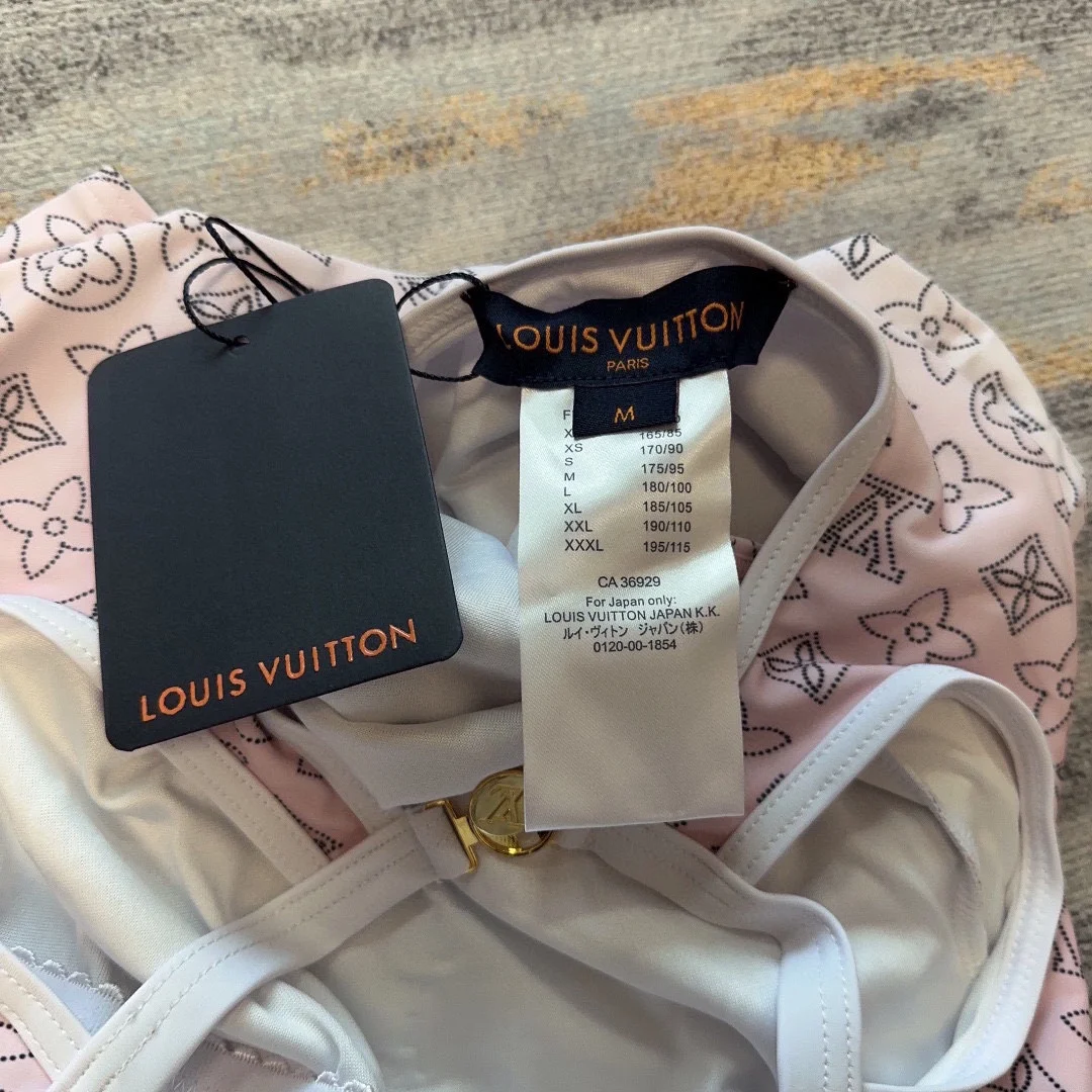 LV $30 gallery