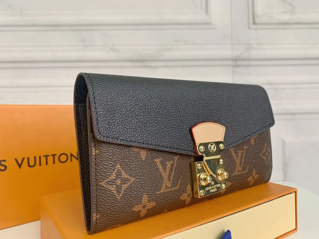 LV $30 gallery