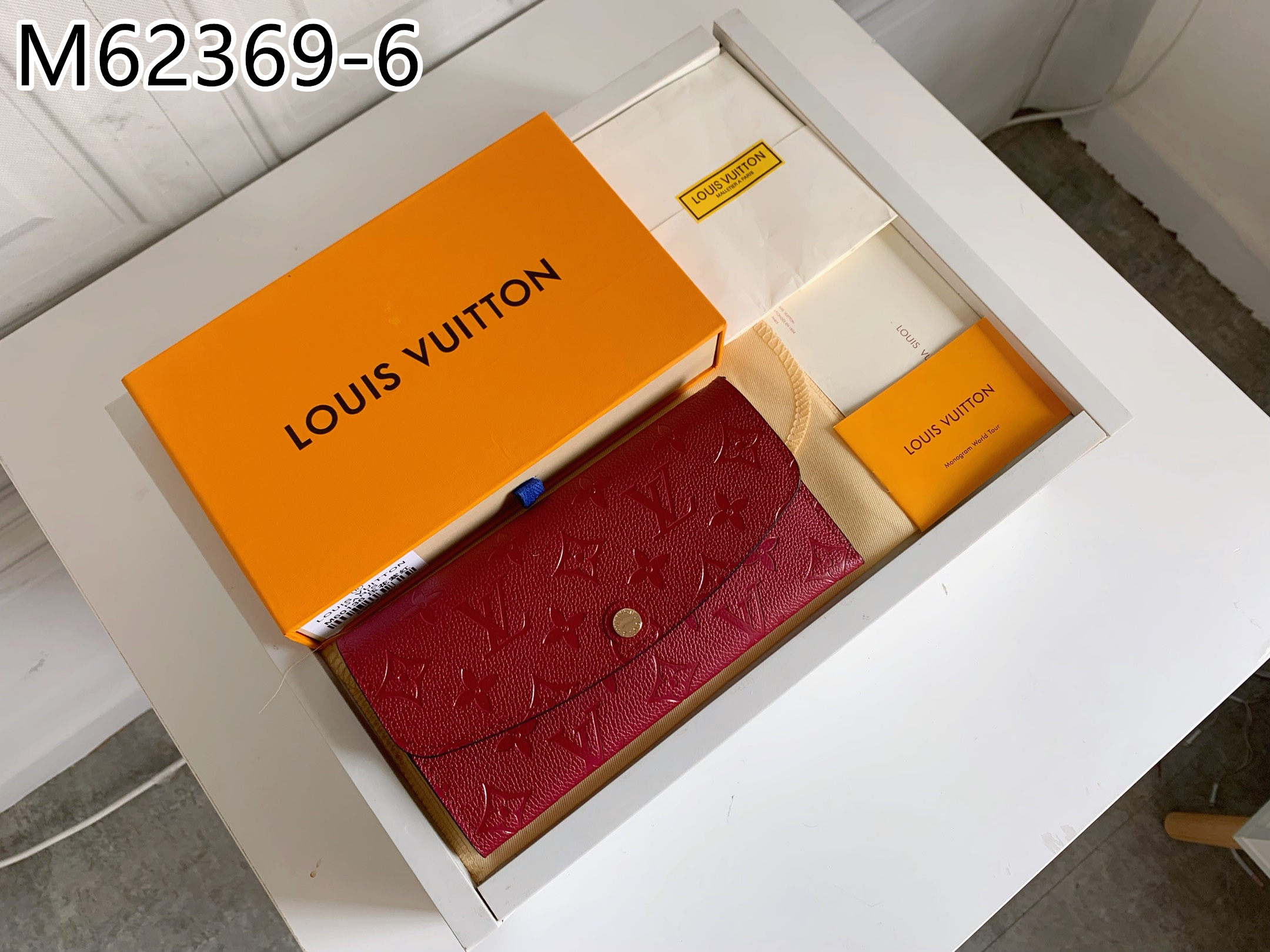 LV $30 gallery