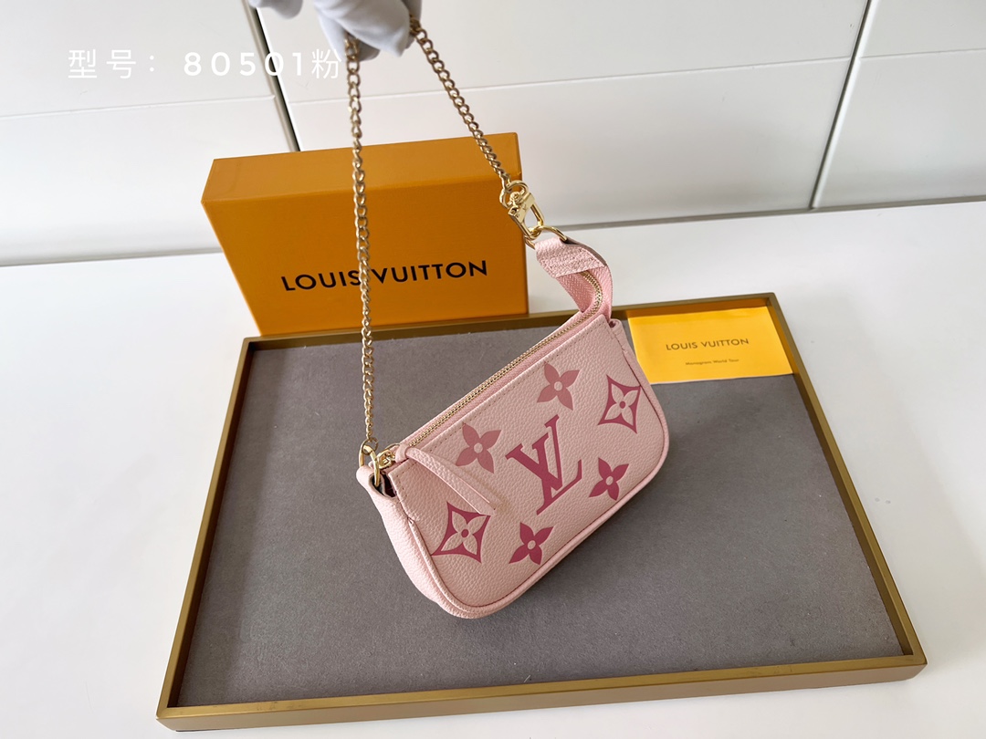 LV $30 gallery