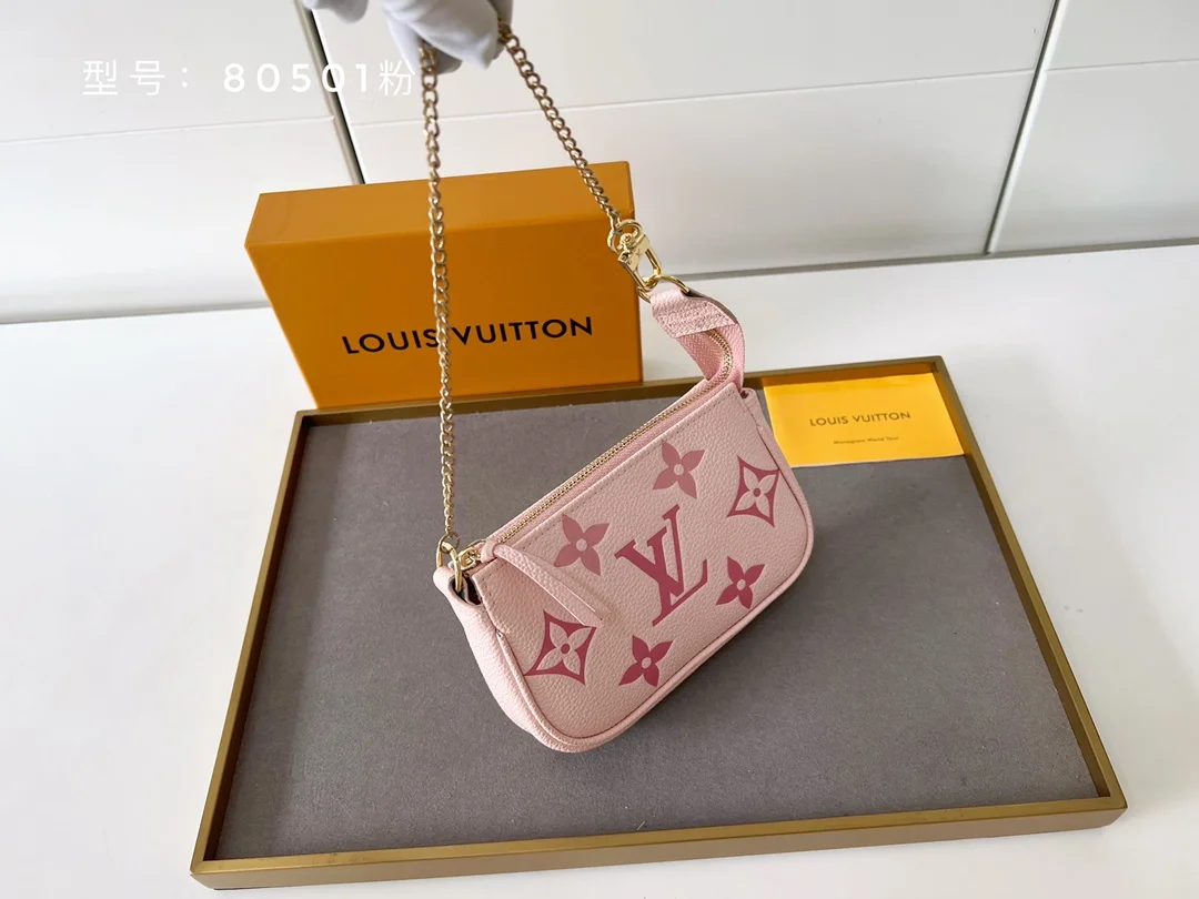 LV $30 gallery