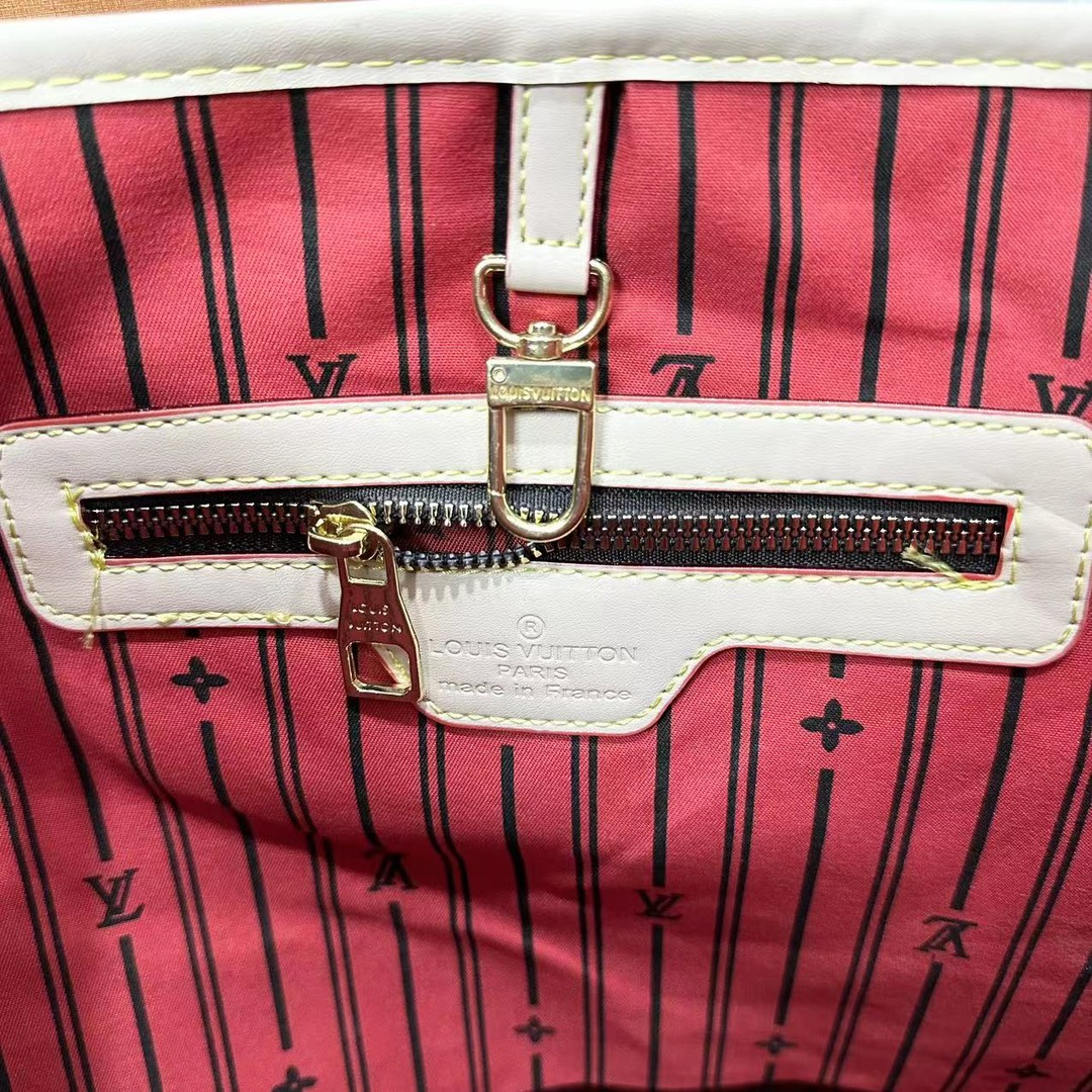 LV $30 gallery