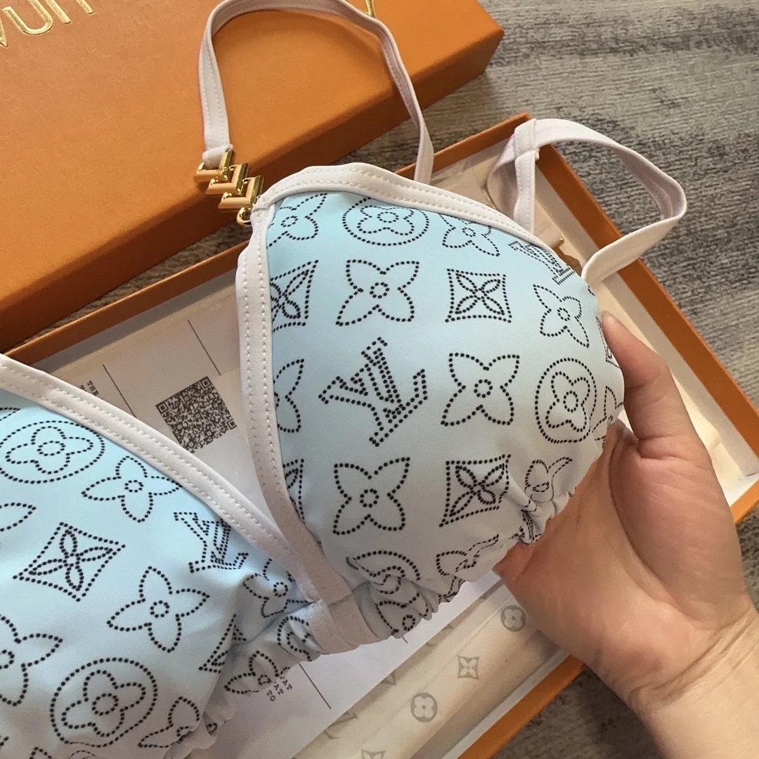 LV $30 gallery