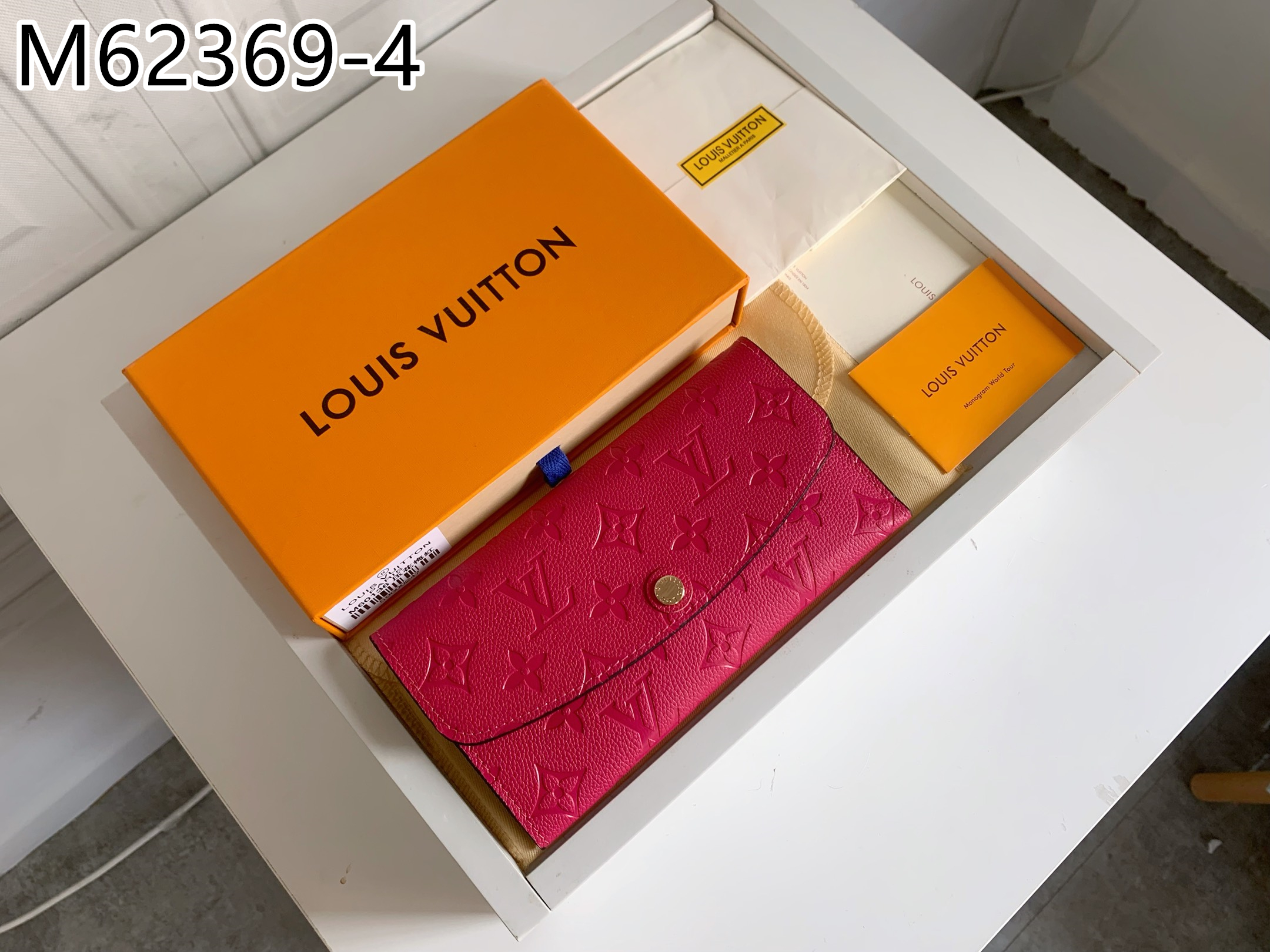 LV $30 gallery