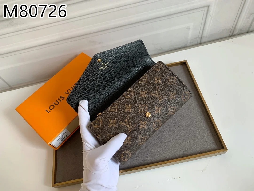 LV $30 gallery