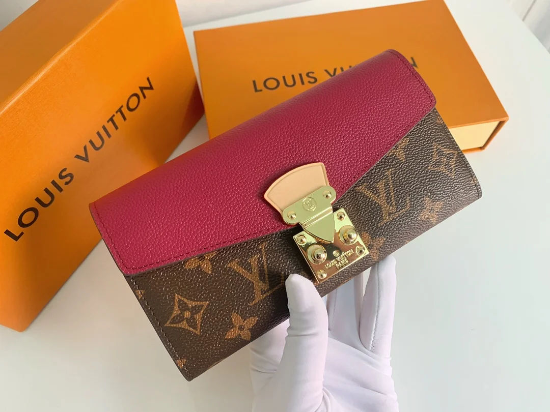 LV $30 gallery