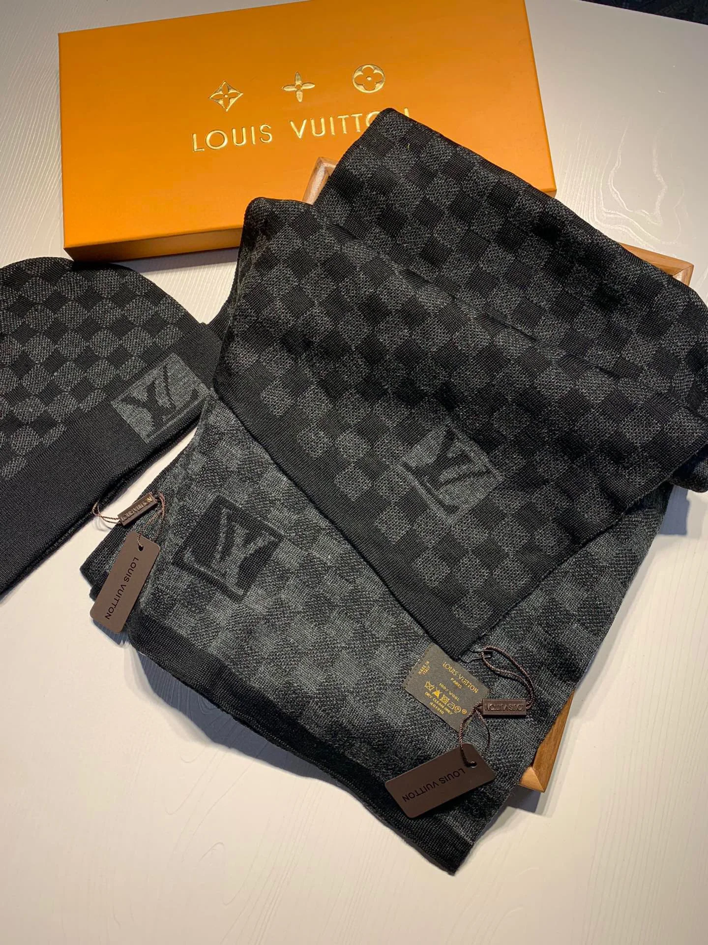 LV $31 gallery