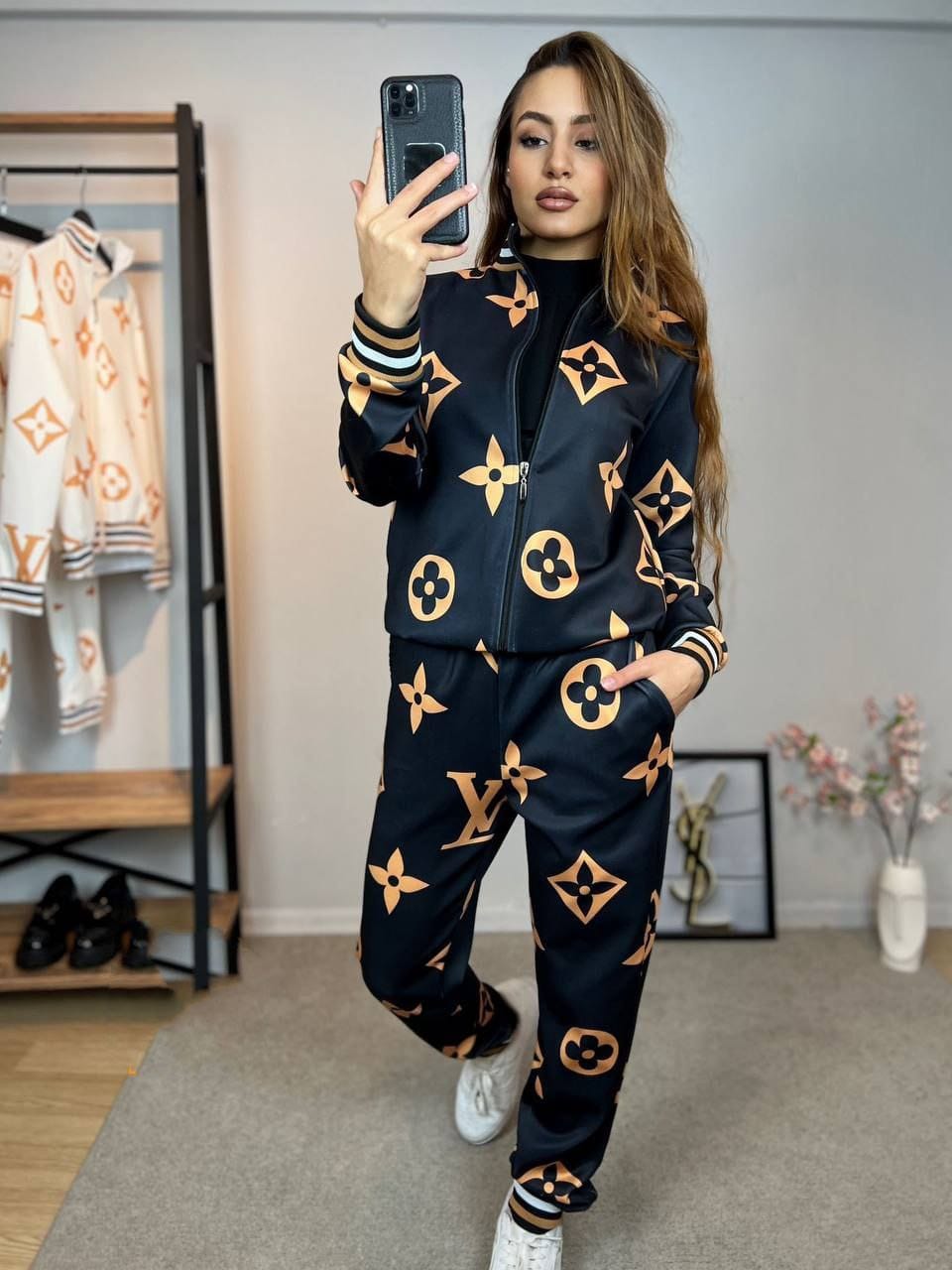 LV $31 gallery