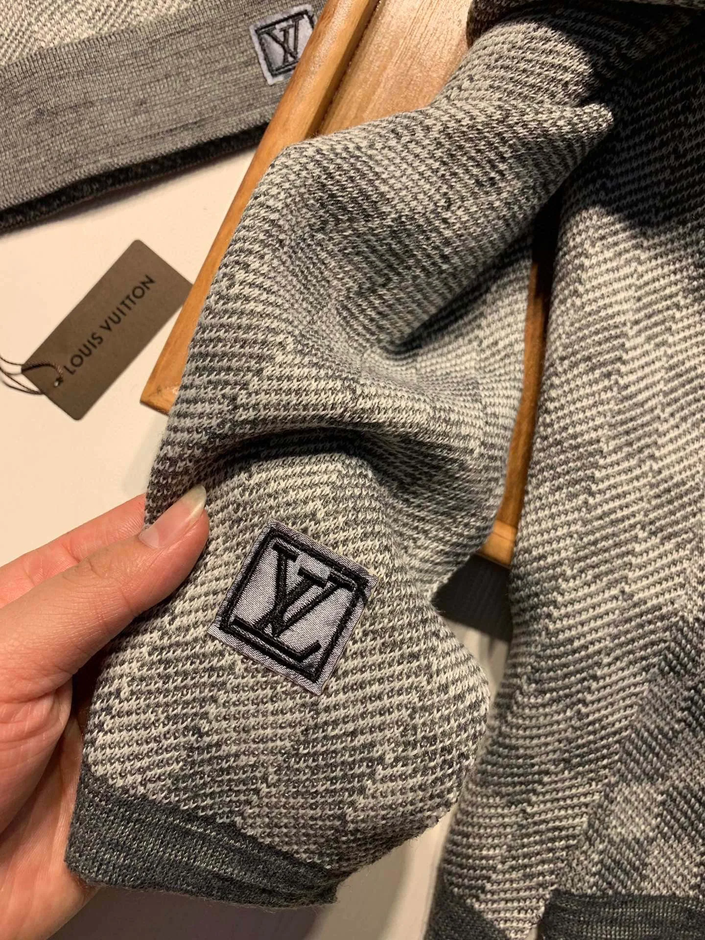 LV $31 gallery