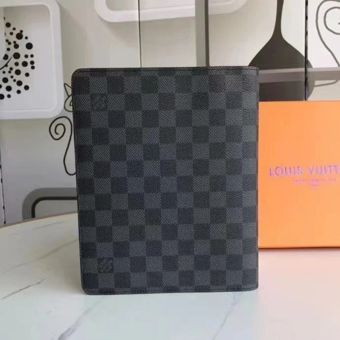 LV $31 gallery