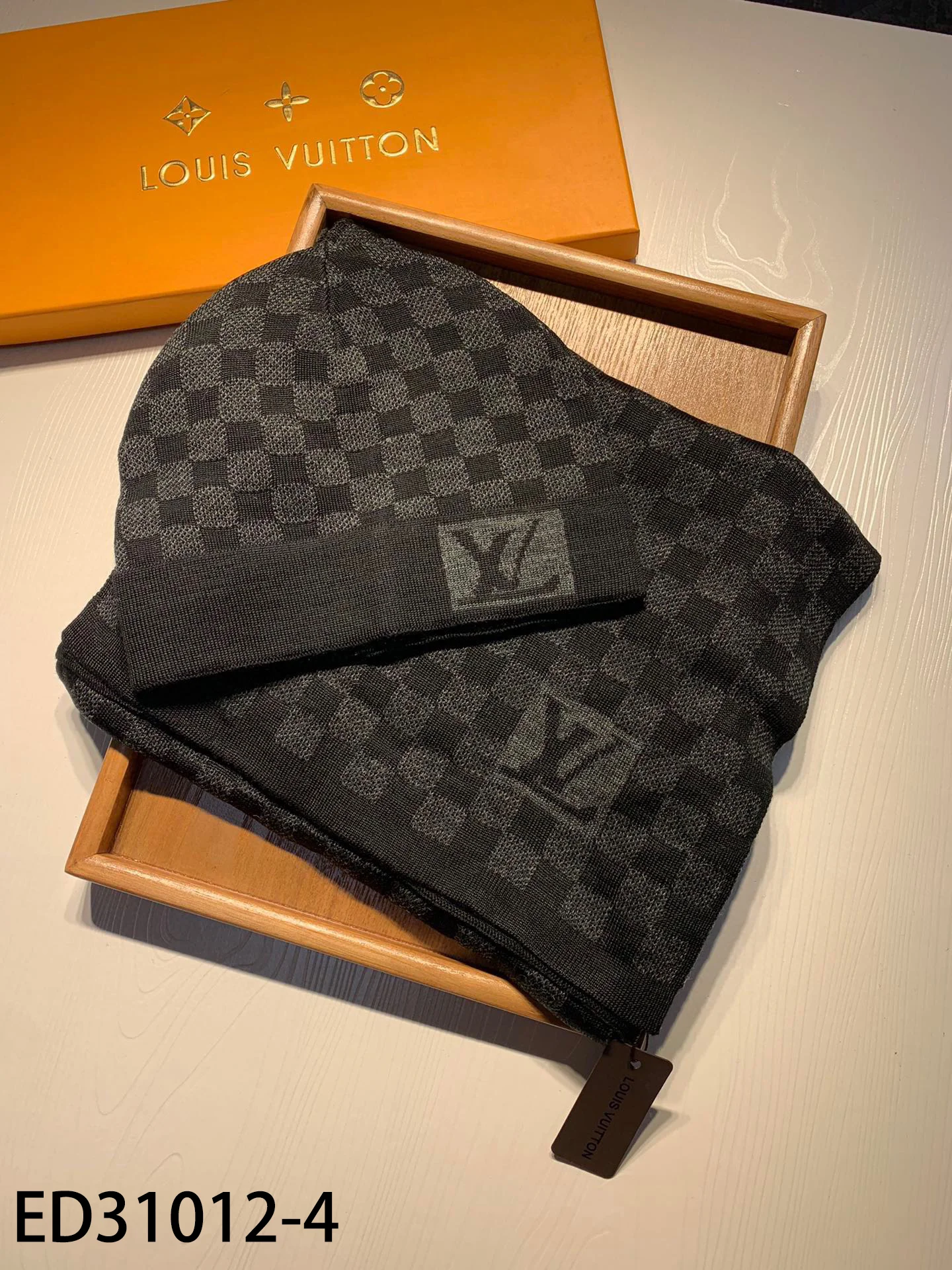 LV $31 gallery