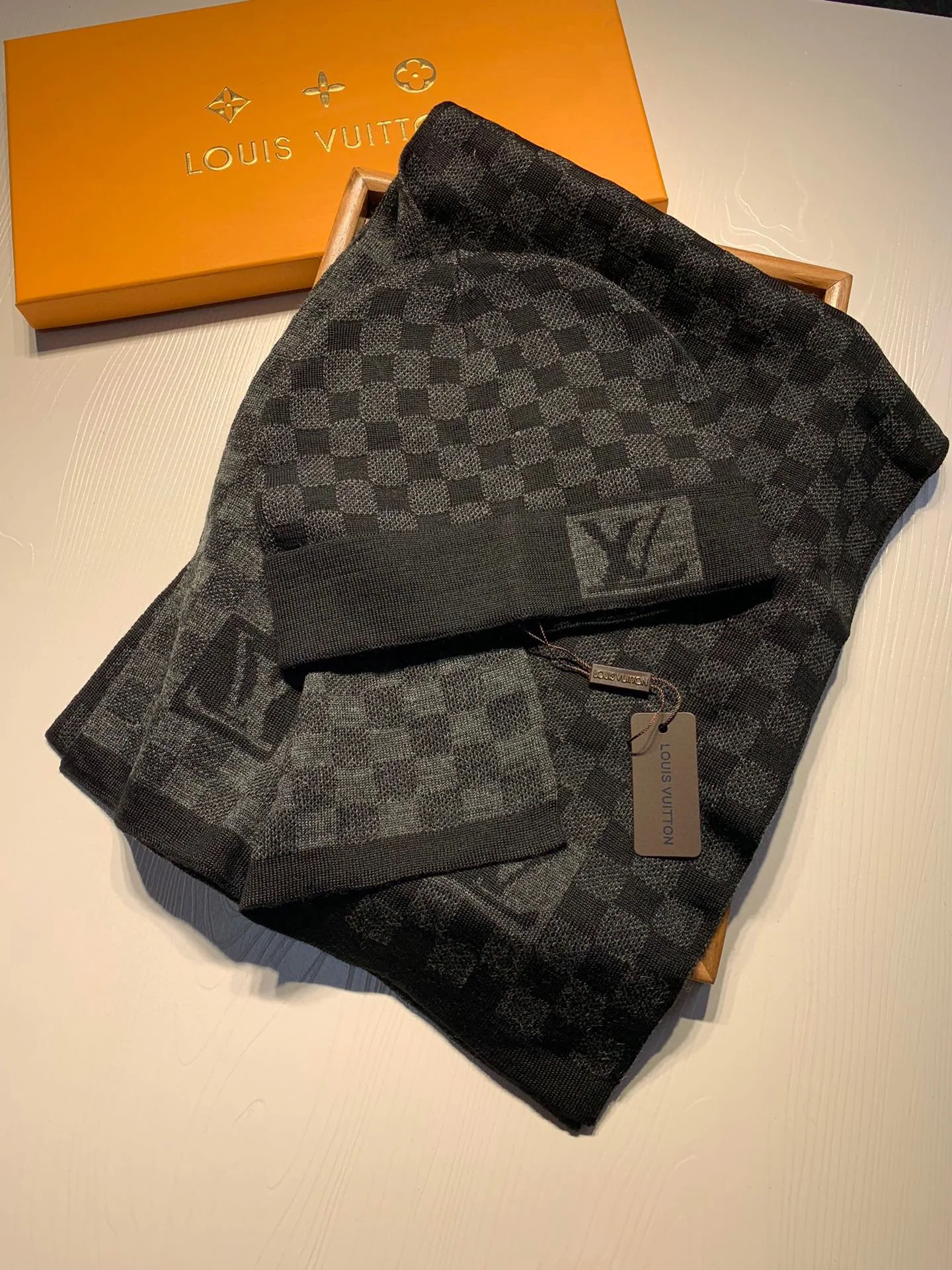 LV $31 gallery