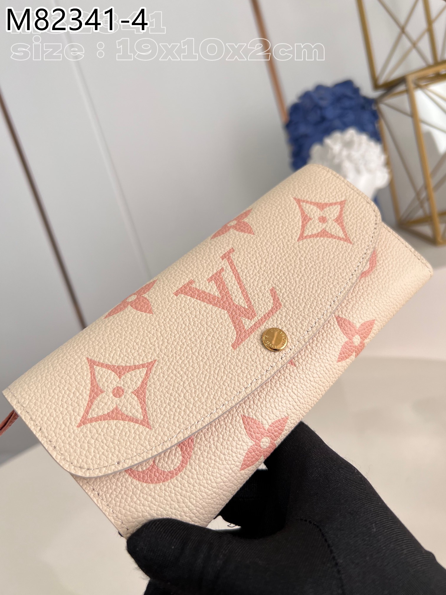 LV $31 gallery