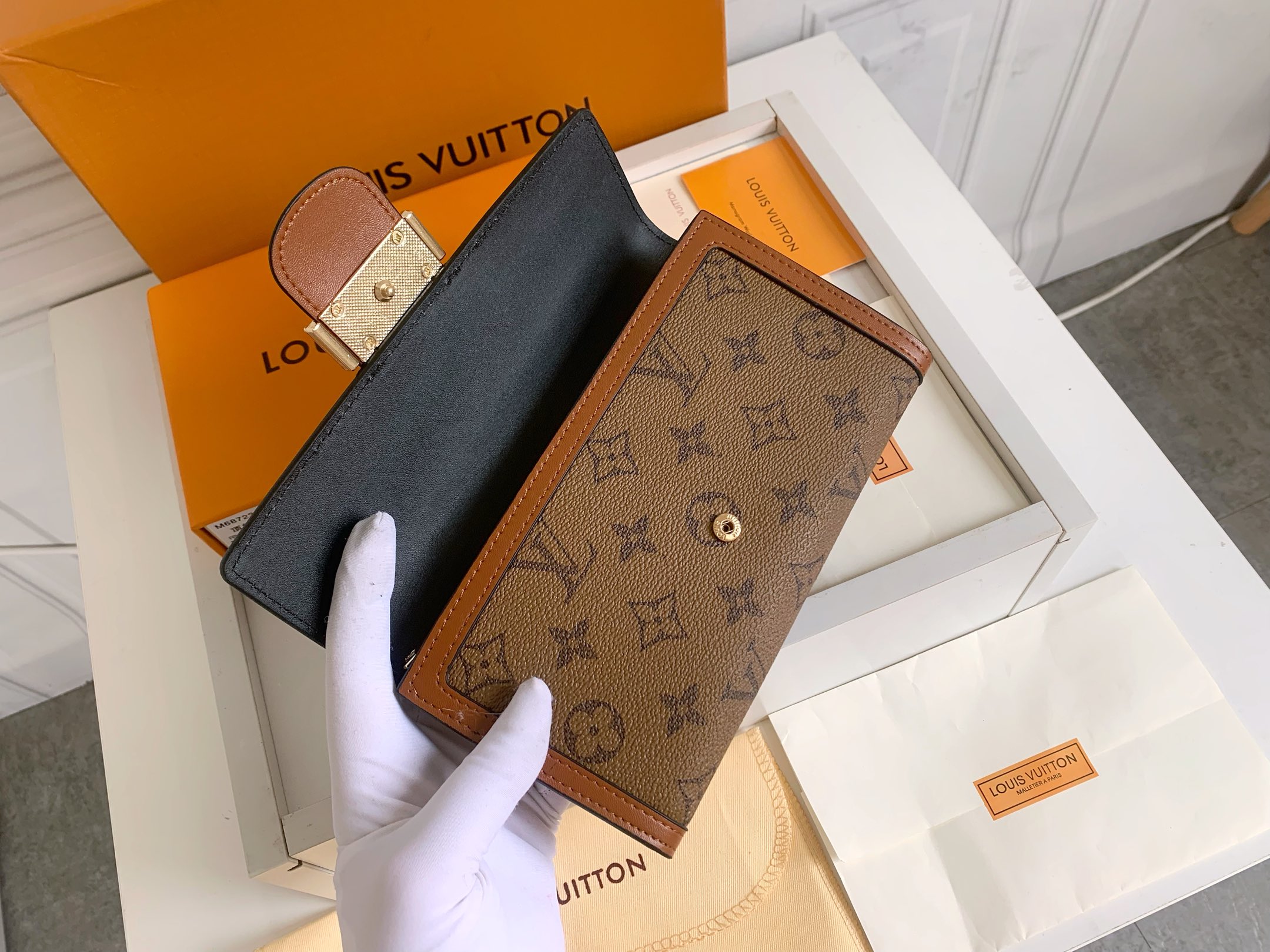 LV $31 gallery