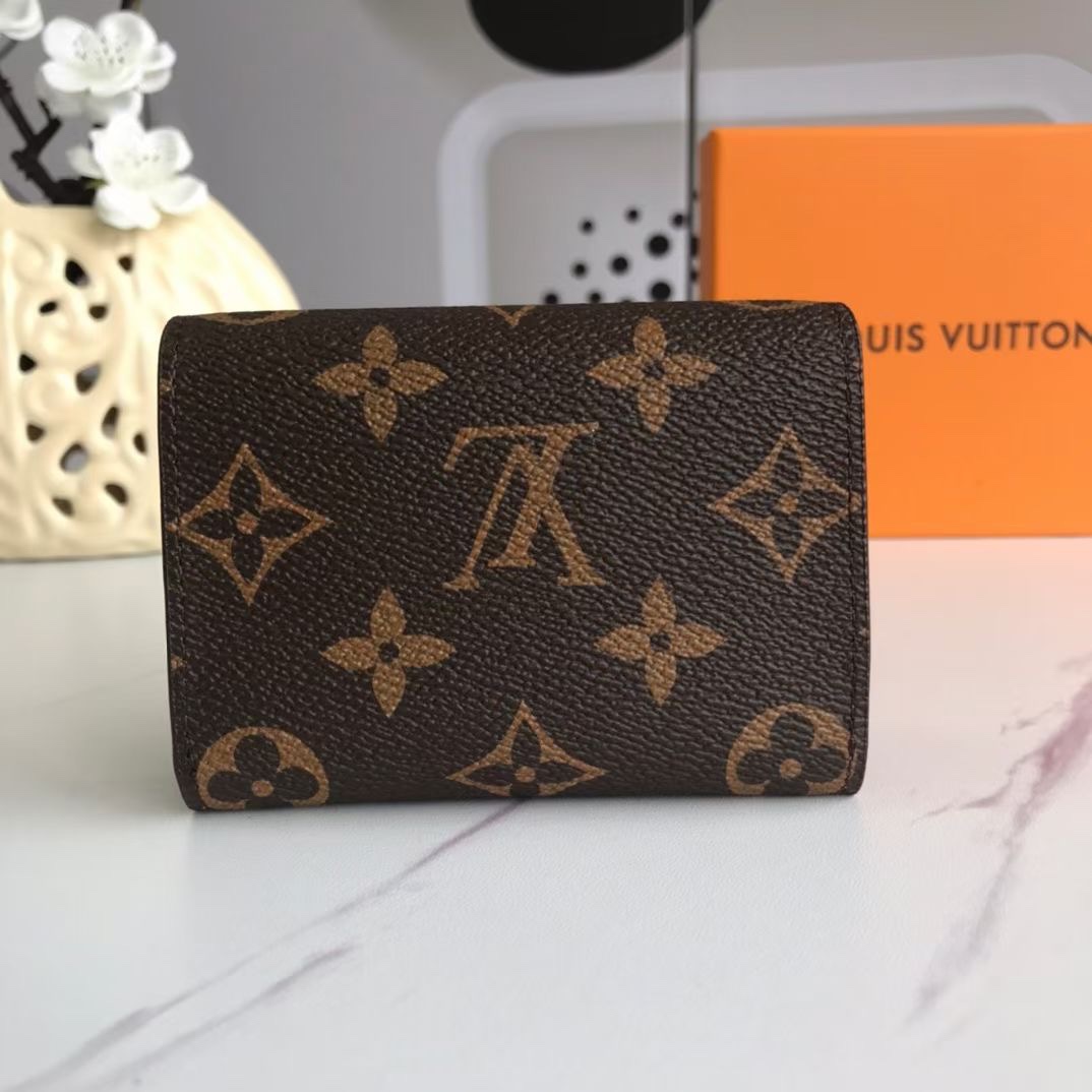 LV $32 gallery