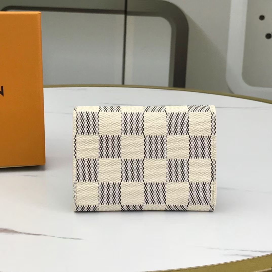 LV $32 gallery