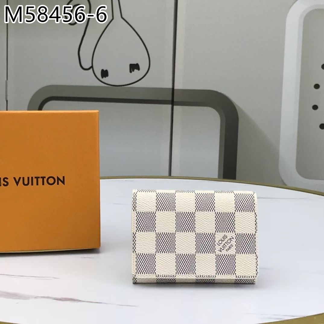 LV $32 gallery