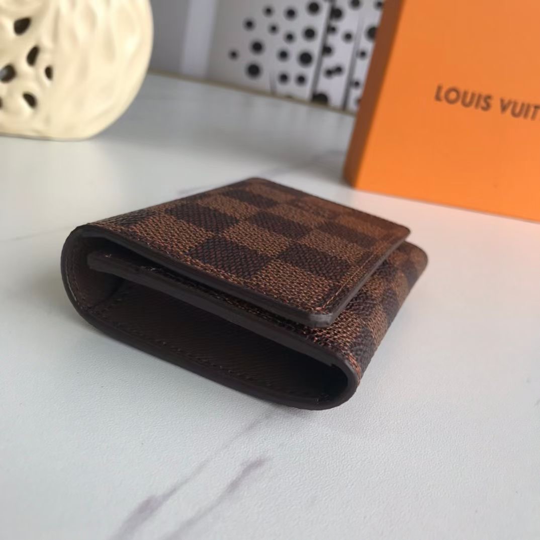 LV $32 gallery