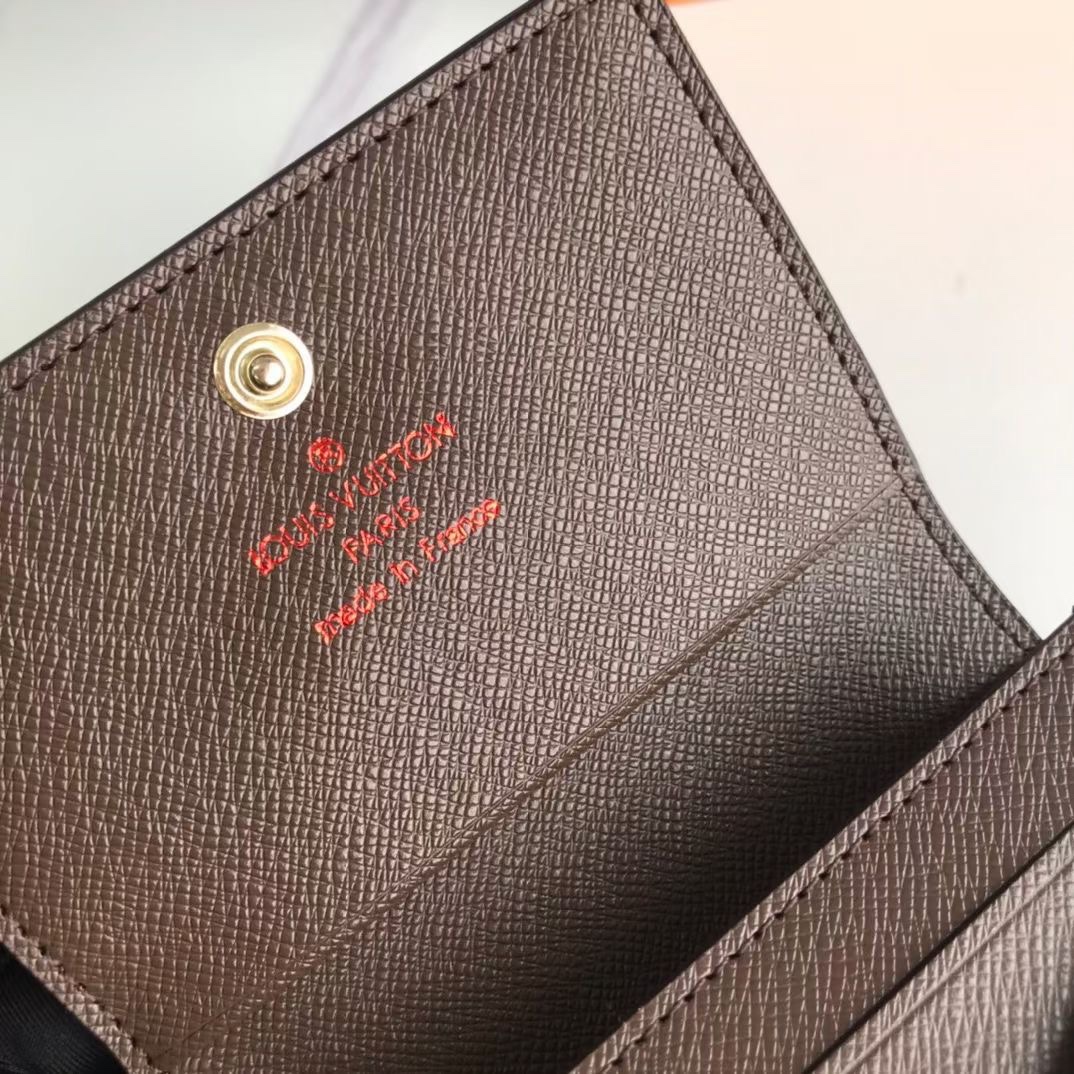 LV $32 gallery