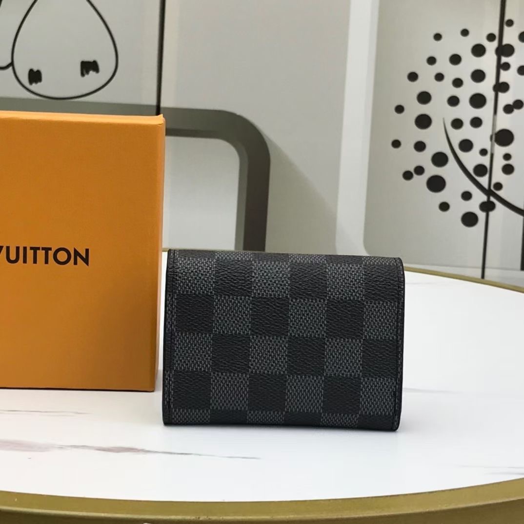 LV $32 gallery