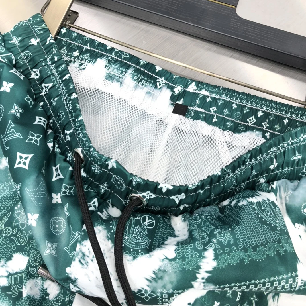 LV $33 gallery