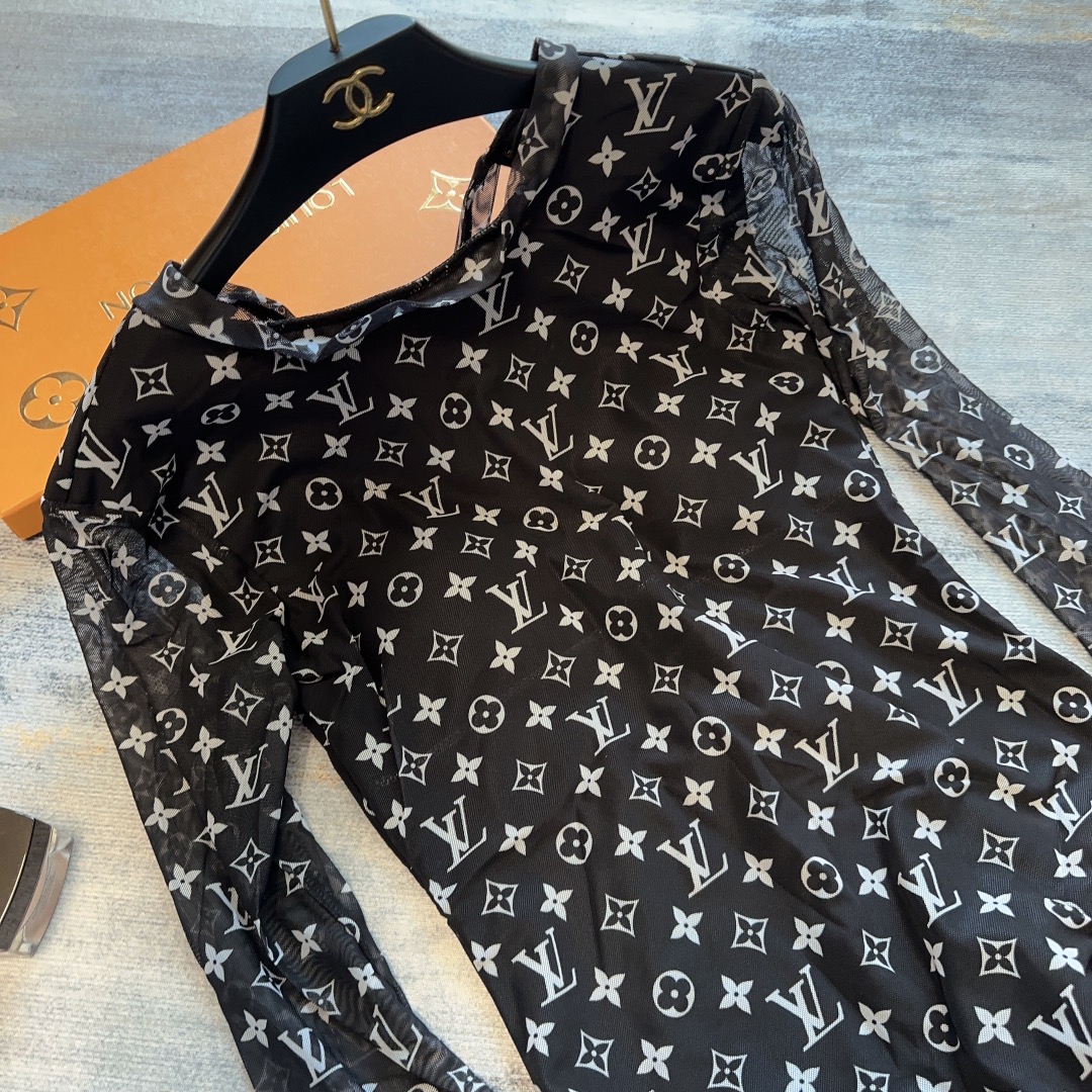 LV $33 gallery