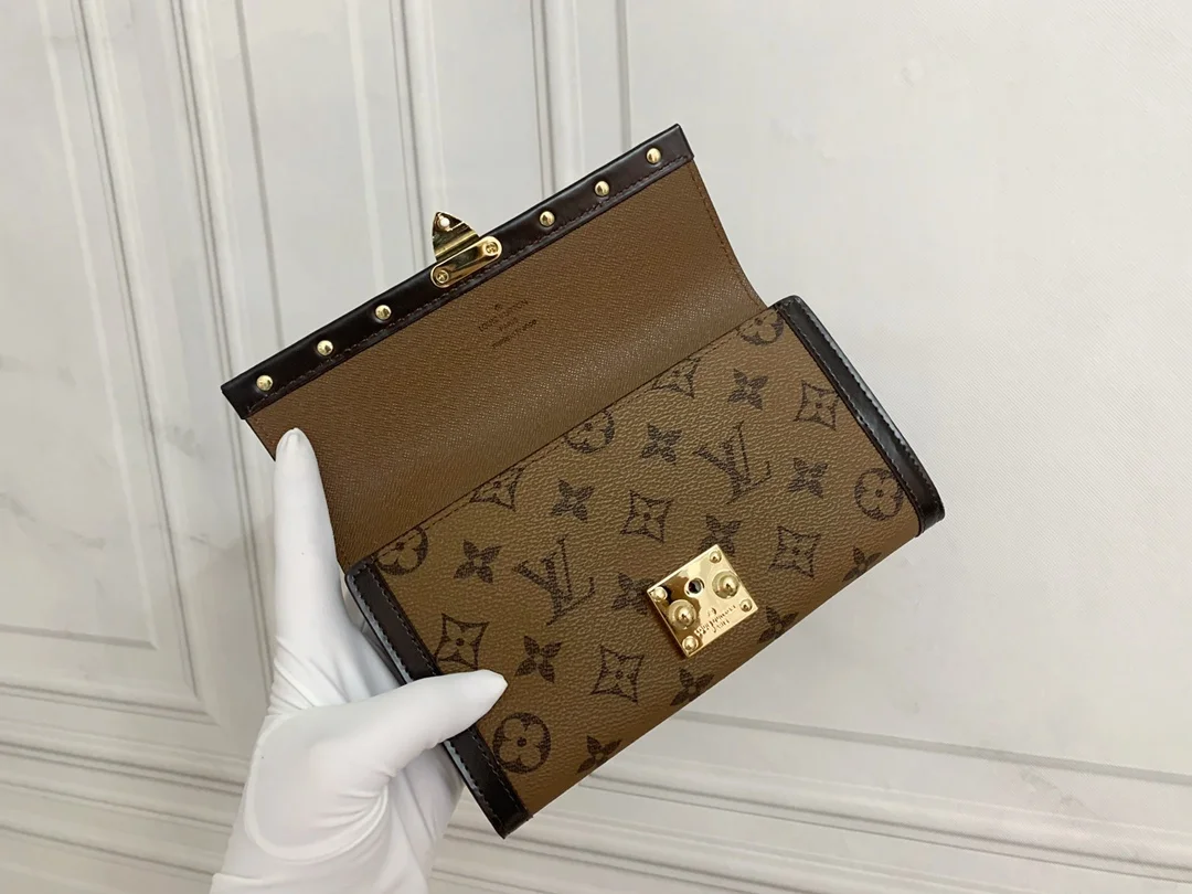 LV $33 gallery