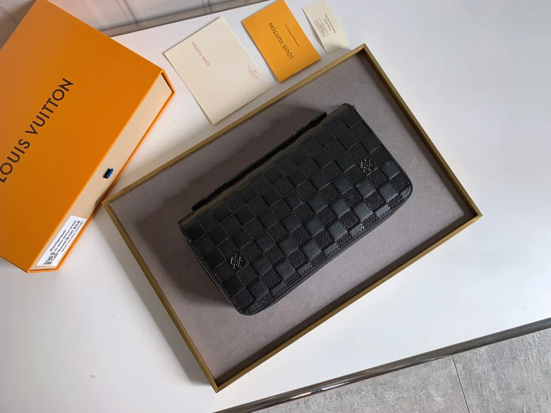 LV $34 gallery