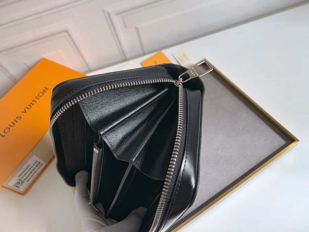 LV $34 gallery