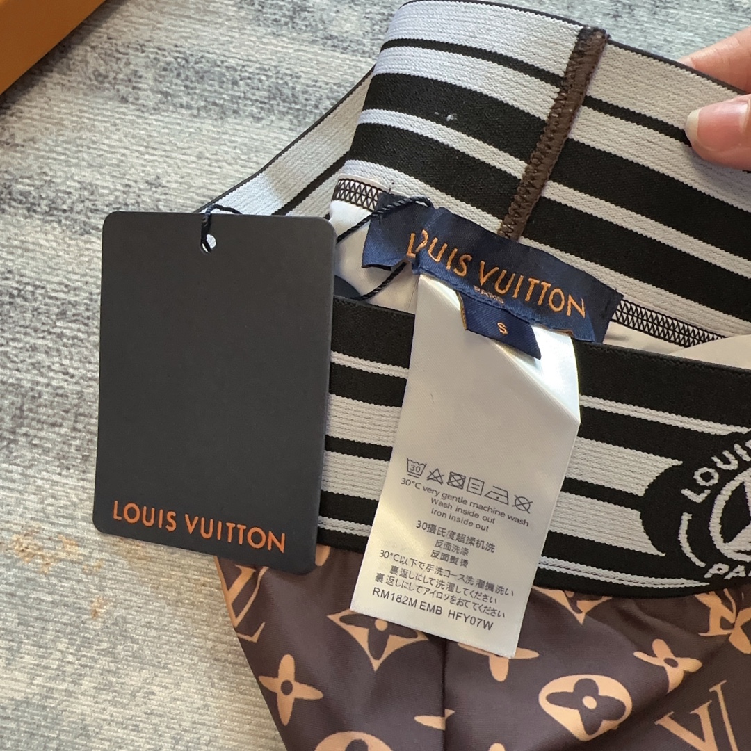 LV $34 gallery