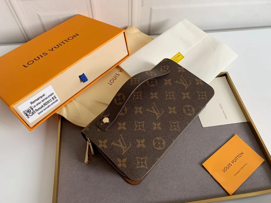 LV $37 gallery