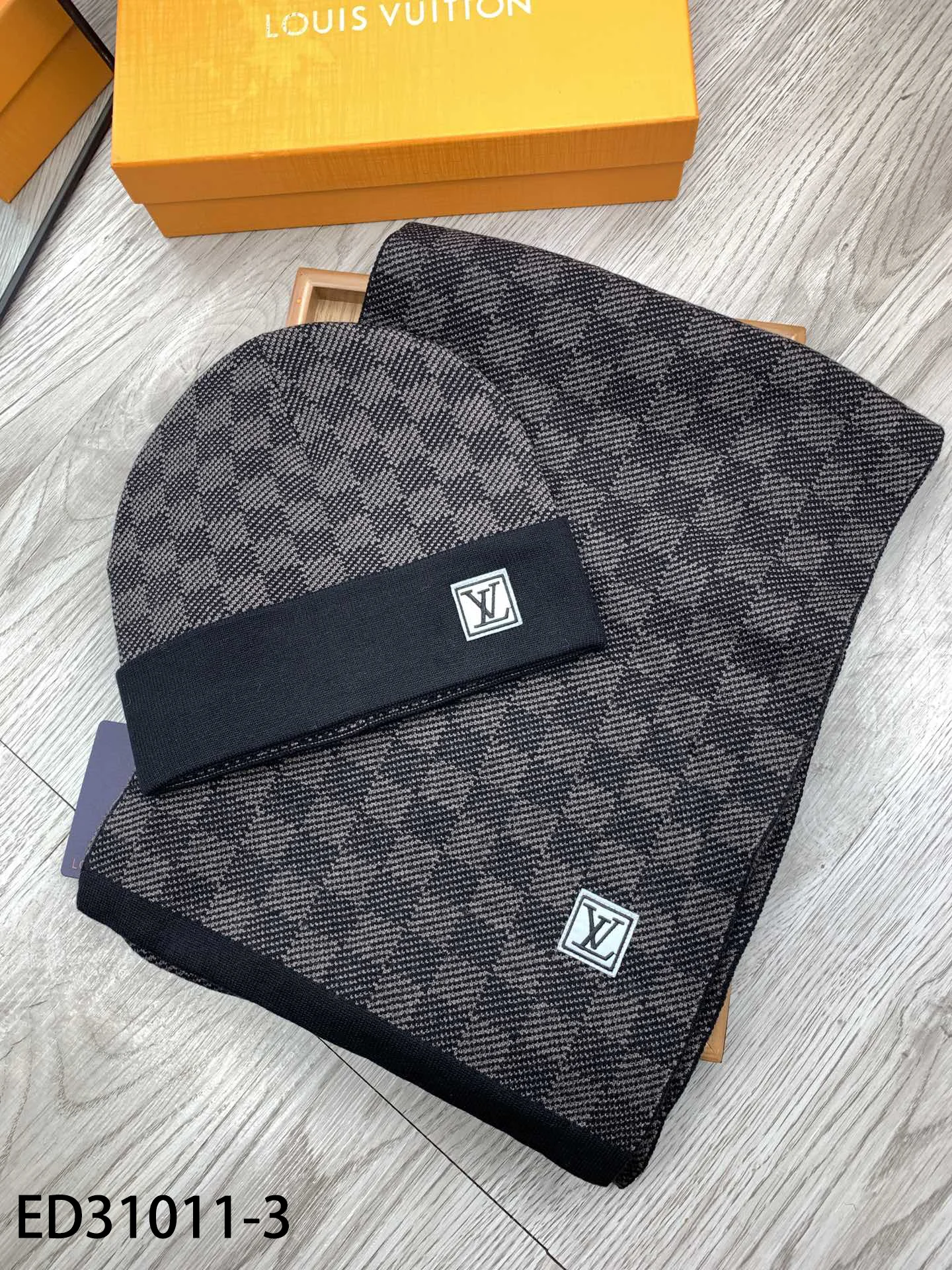 LV $39 gallery