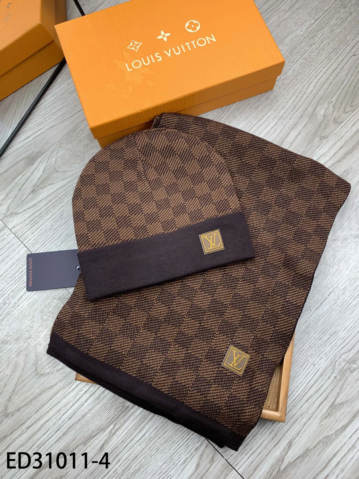 LV $39 gallery