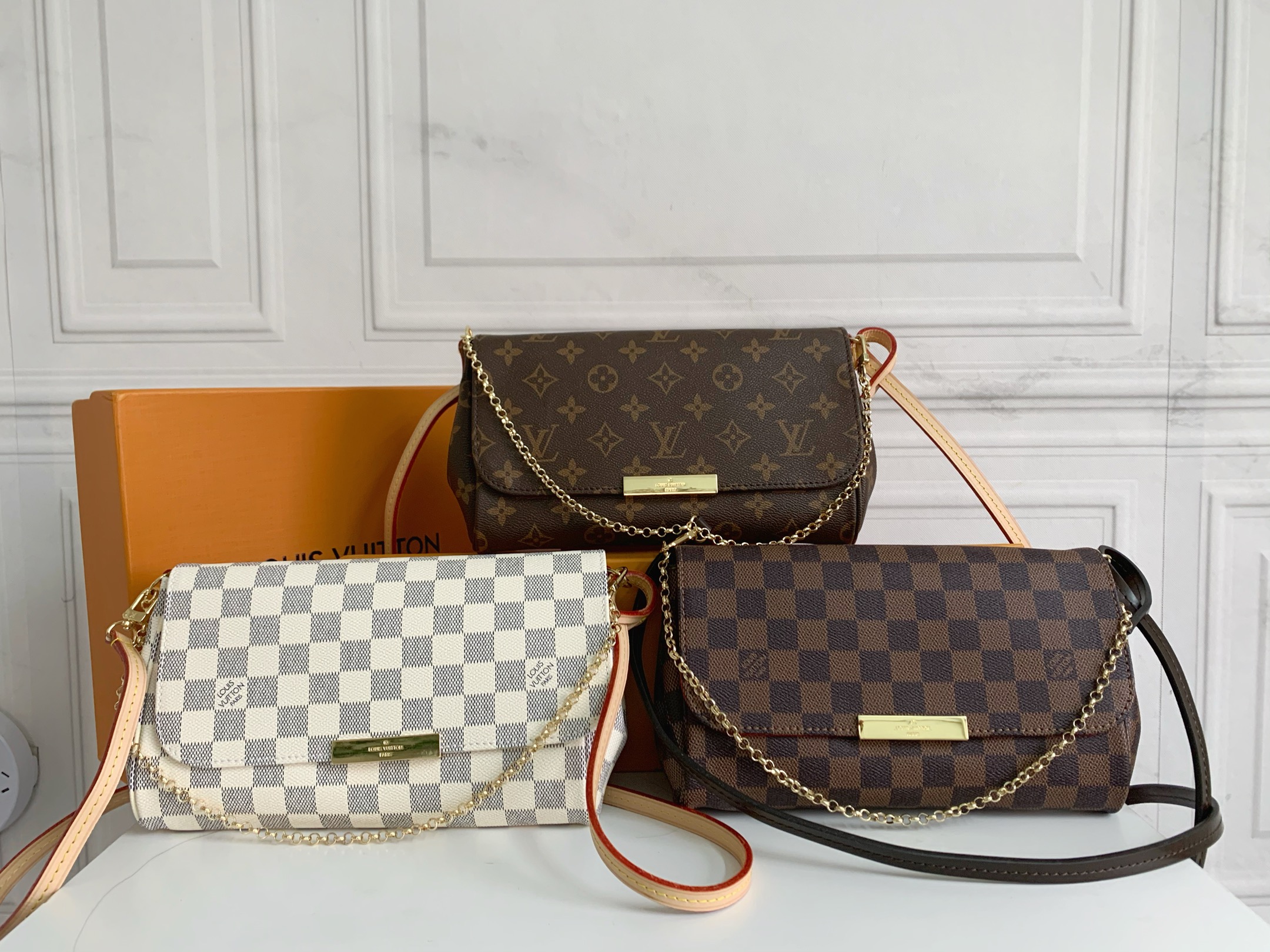 LV $40 gallery