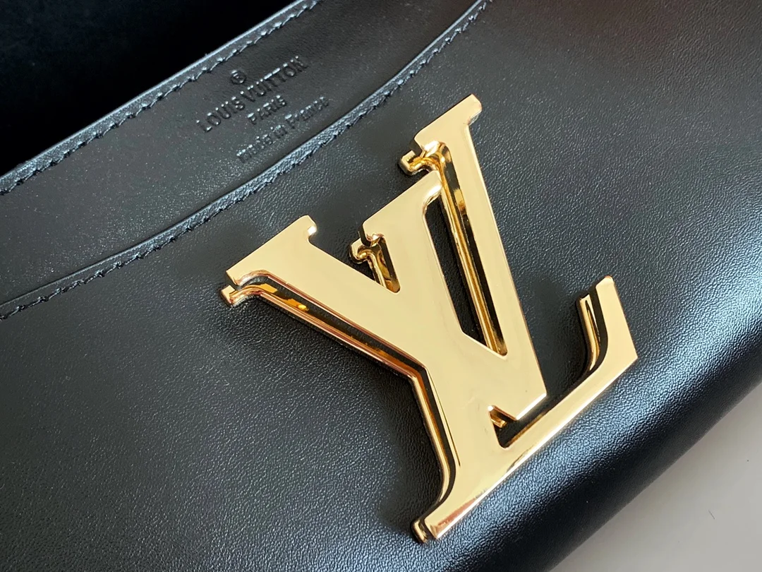 LV $40 gallery