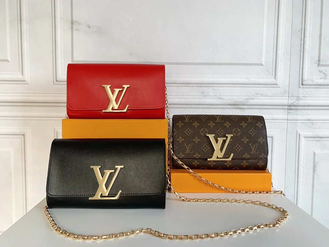 LV $40 gallery