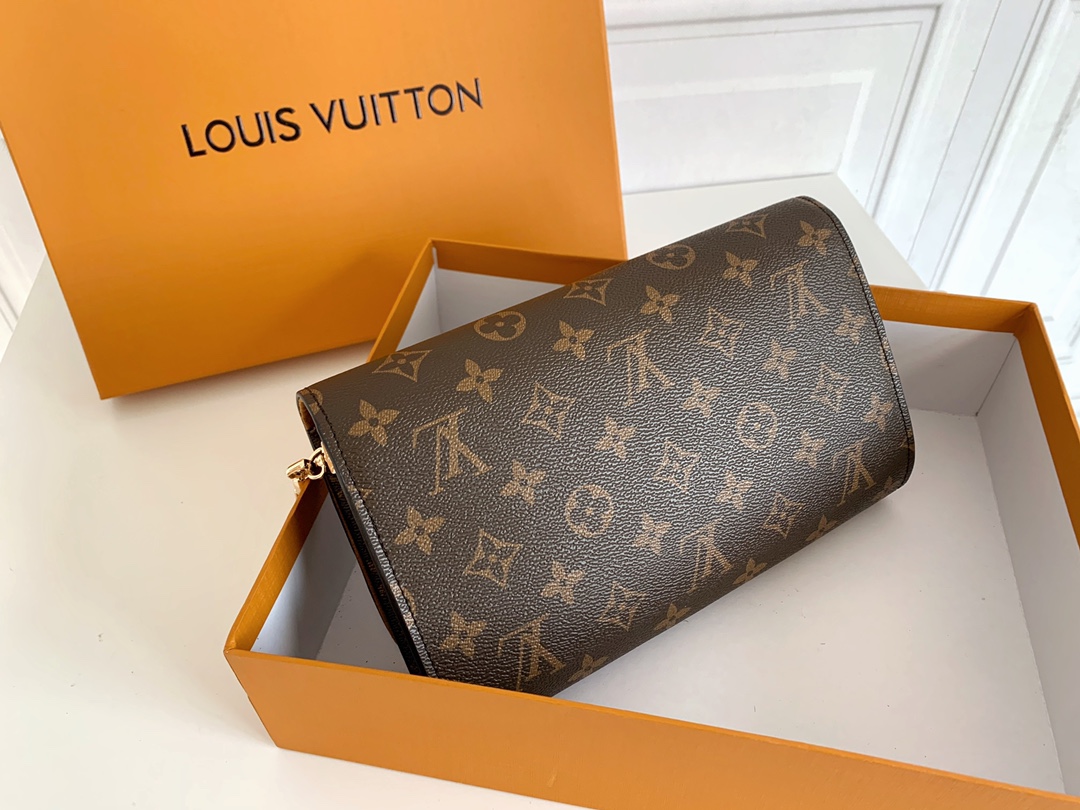 LV $40 gallery