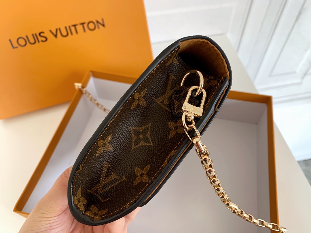 LV $40 gallery