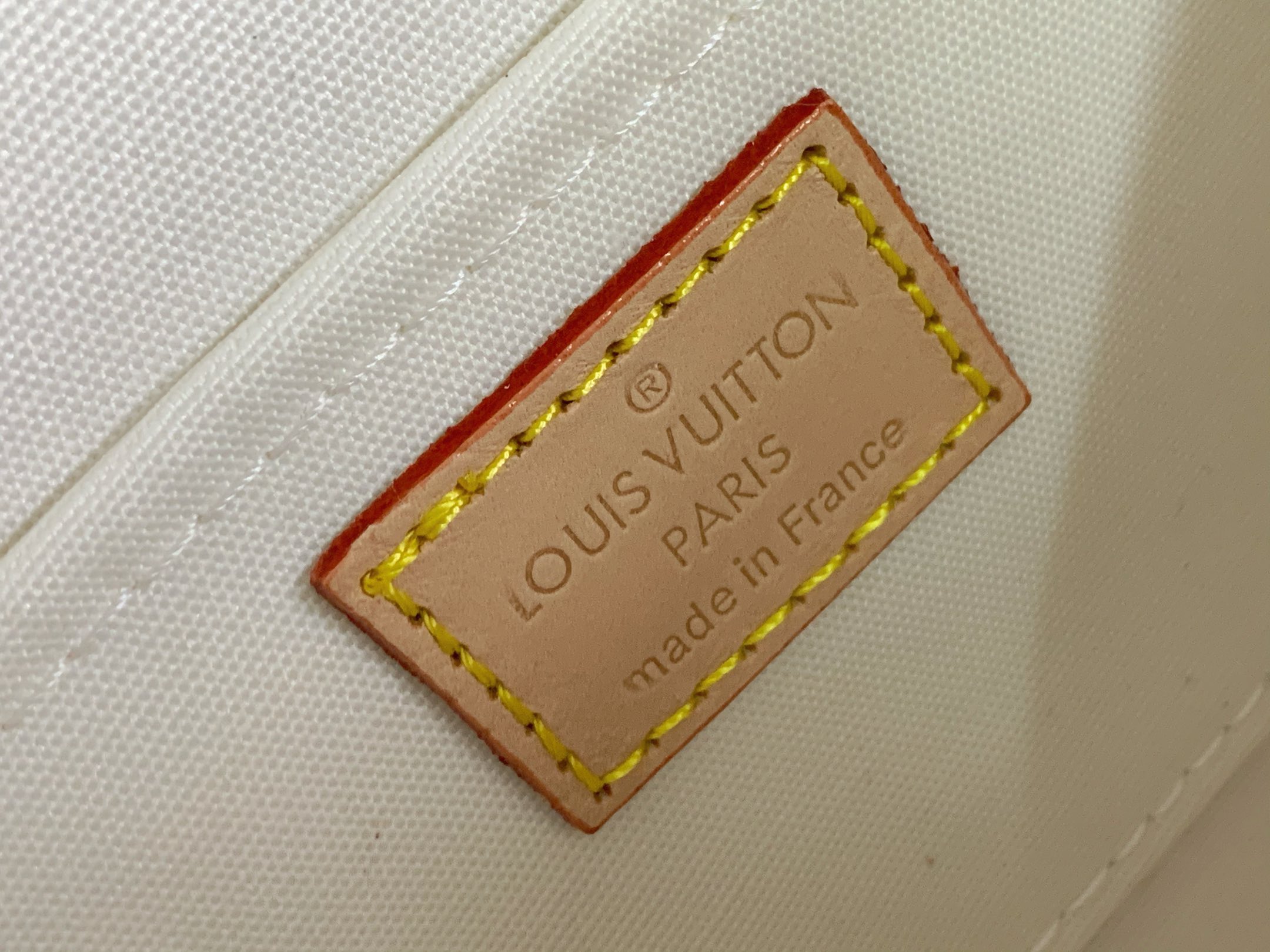 LV $40 gallery