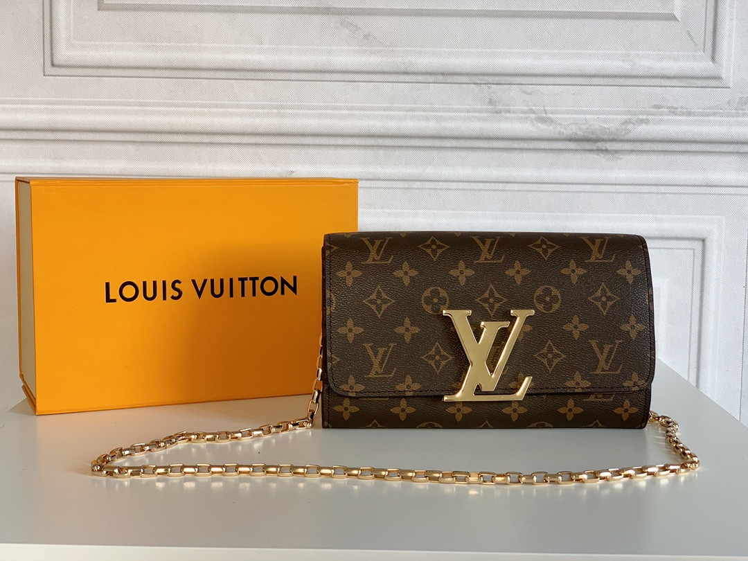 LV $40 gallery