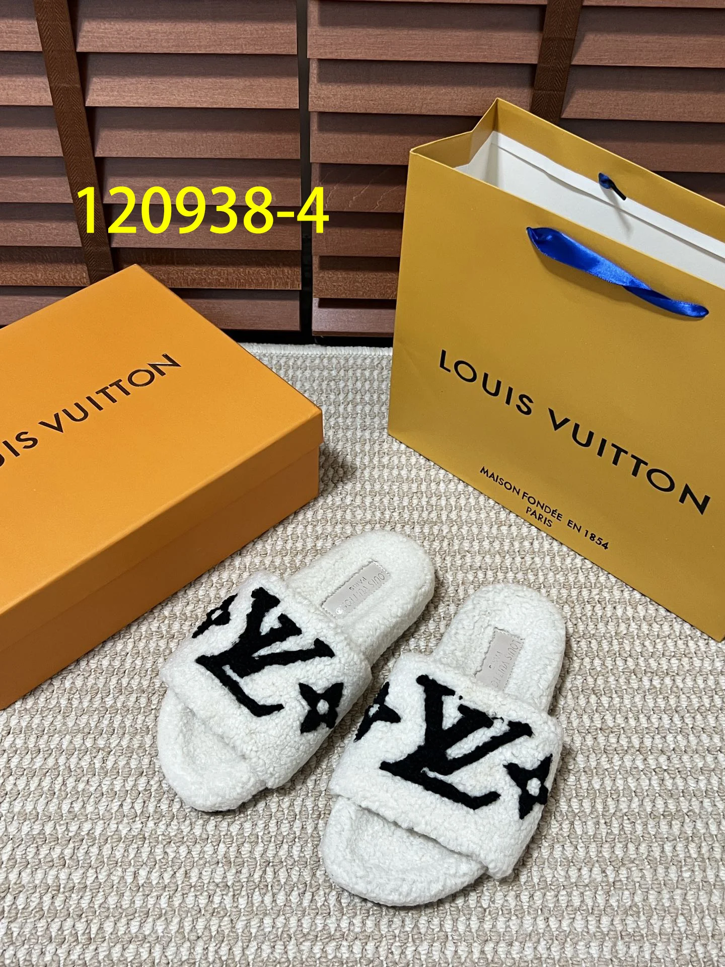 LV $44 gallery