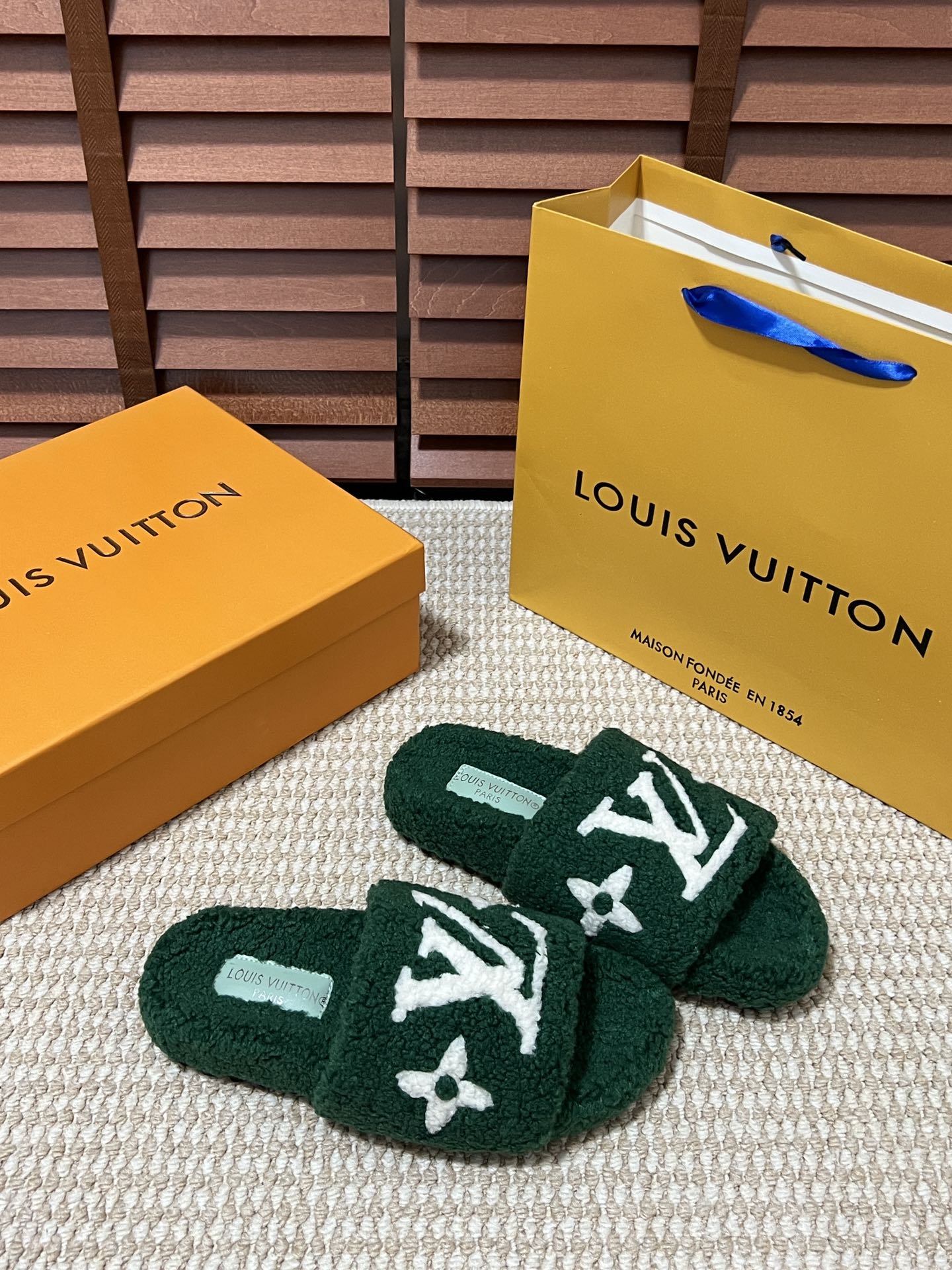 LV $44 gallery