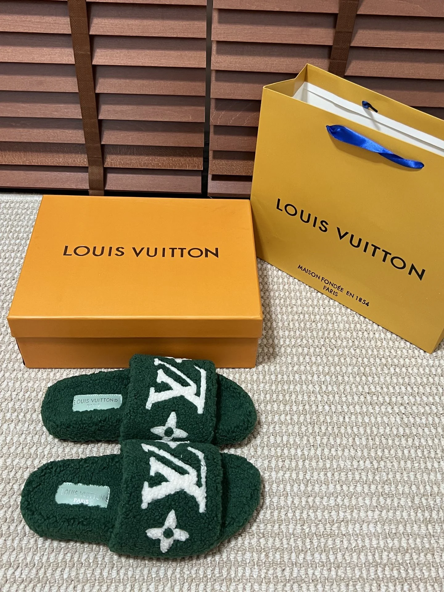 LV $44 gallery