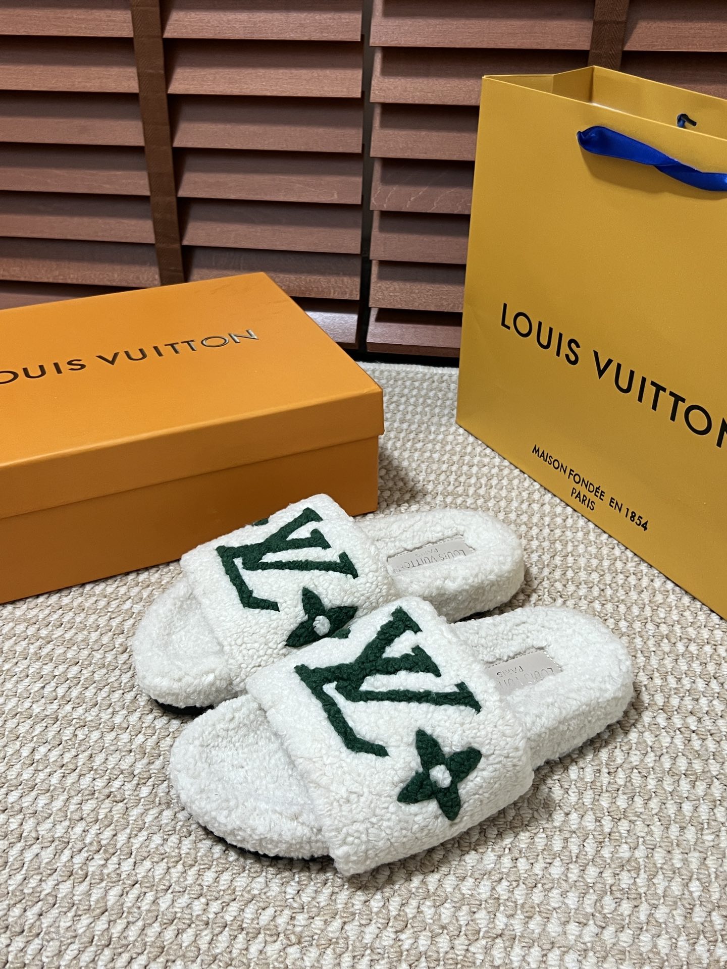 LV $44 gallery