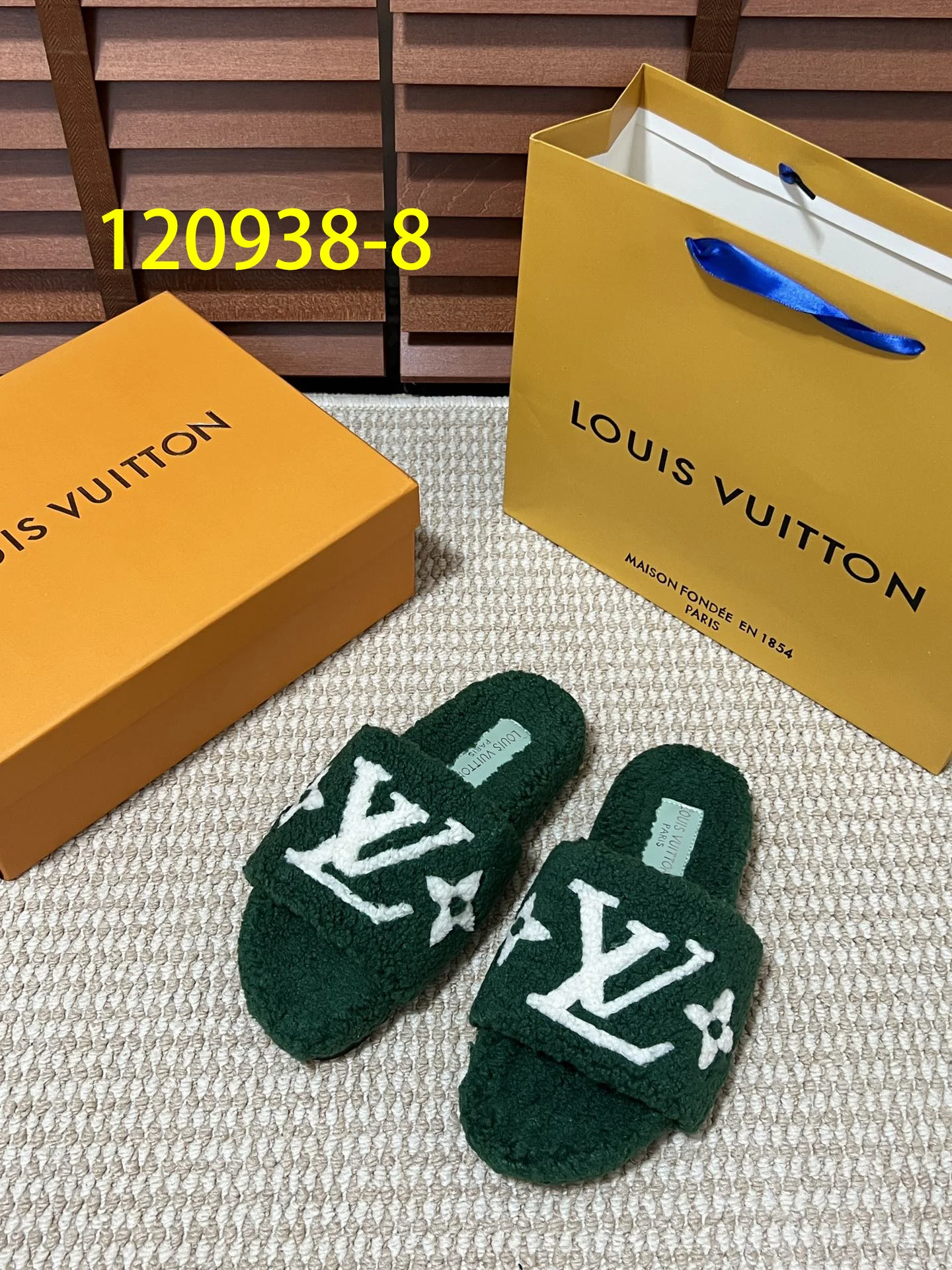 LV $44 gallery