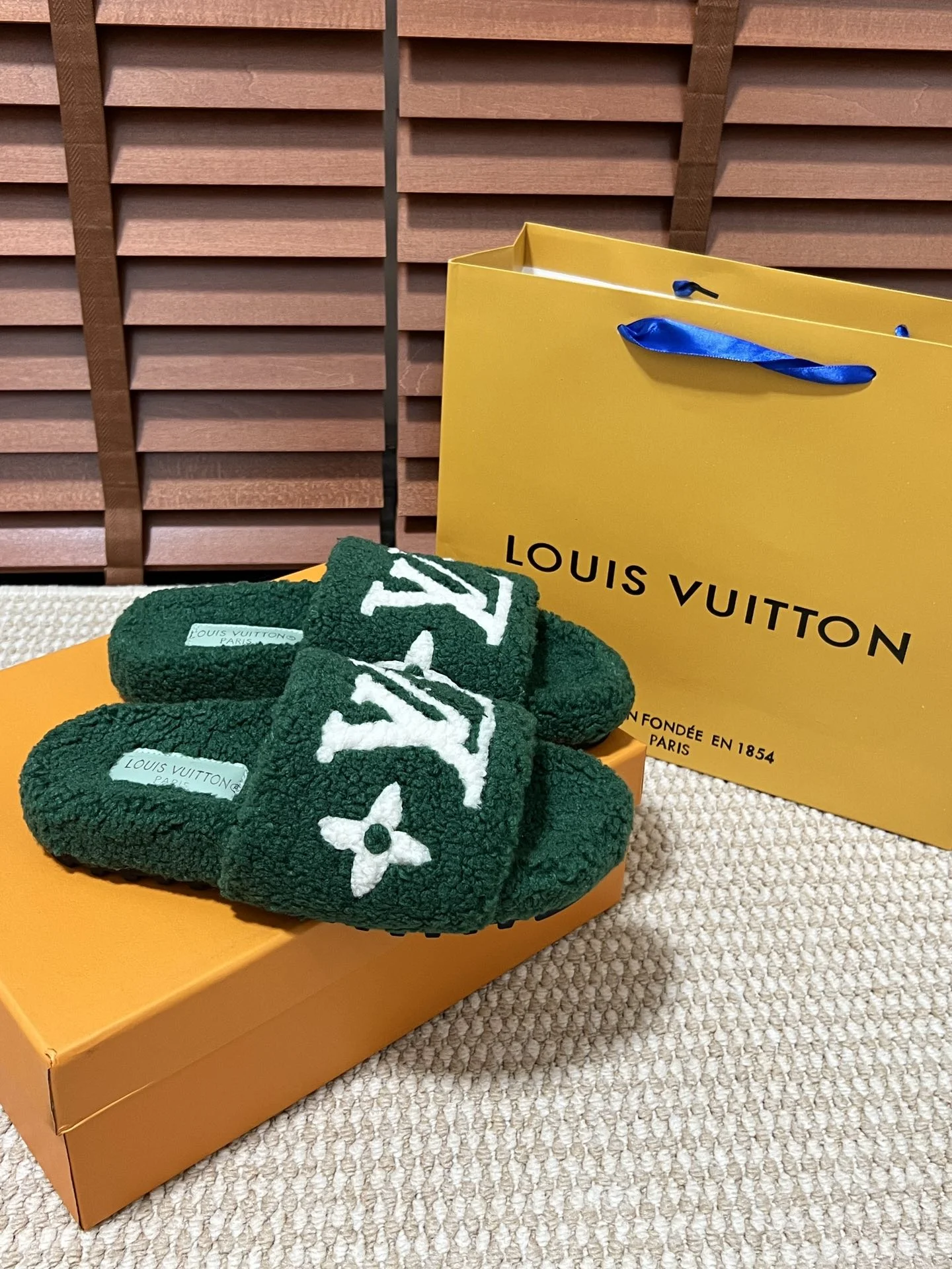 LV $44 gallery