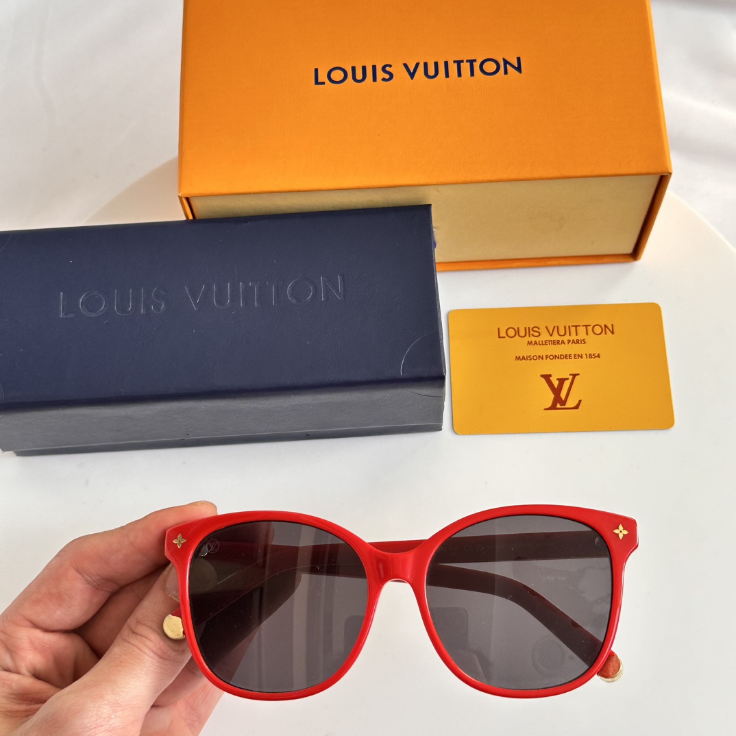 LV $44 gallery