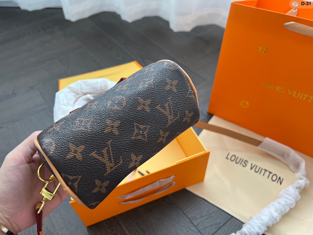 LV $46 gallery