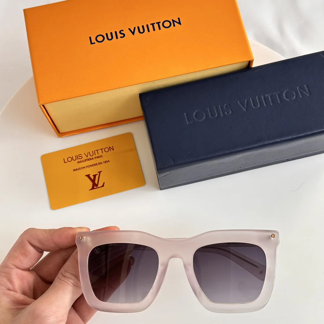 LV $47 gallery