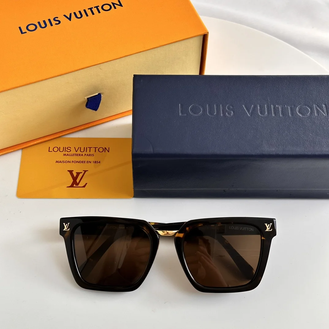 LV $47 gallery